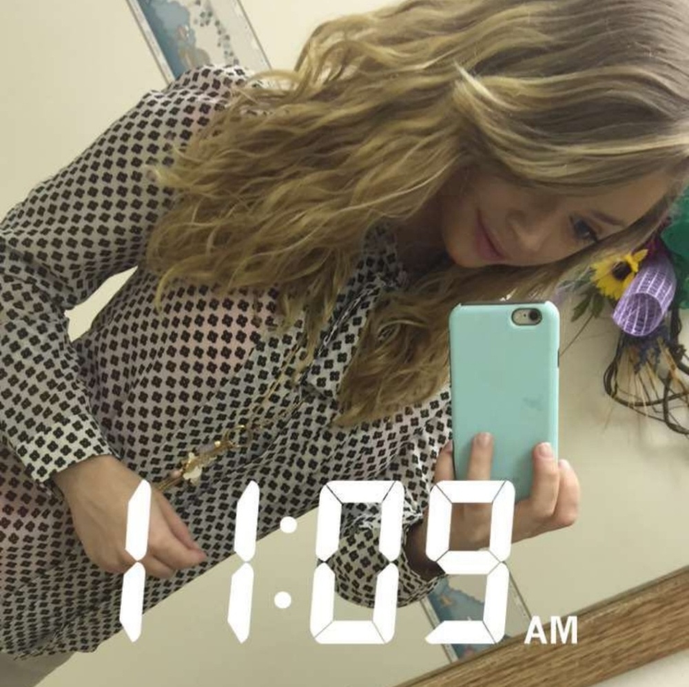 Adorable button up blouse
